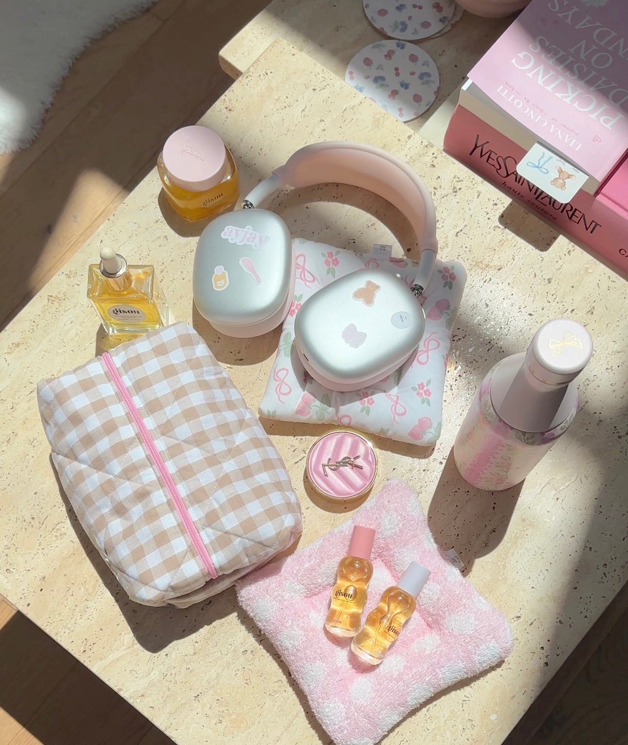 BROWN GINGHAM MAKEUP BAG