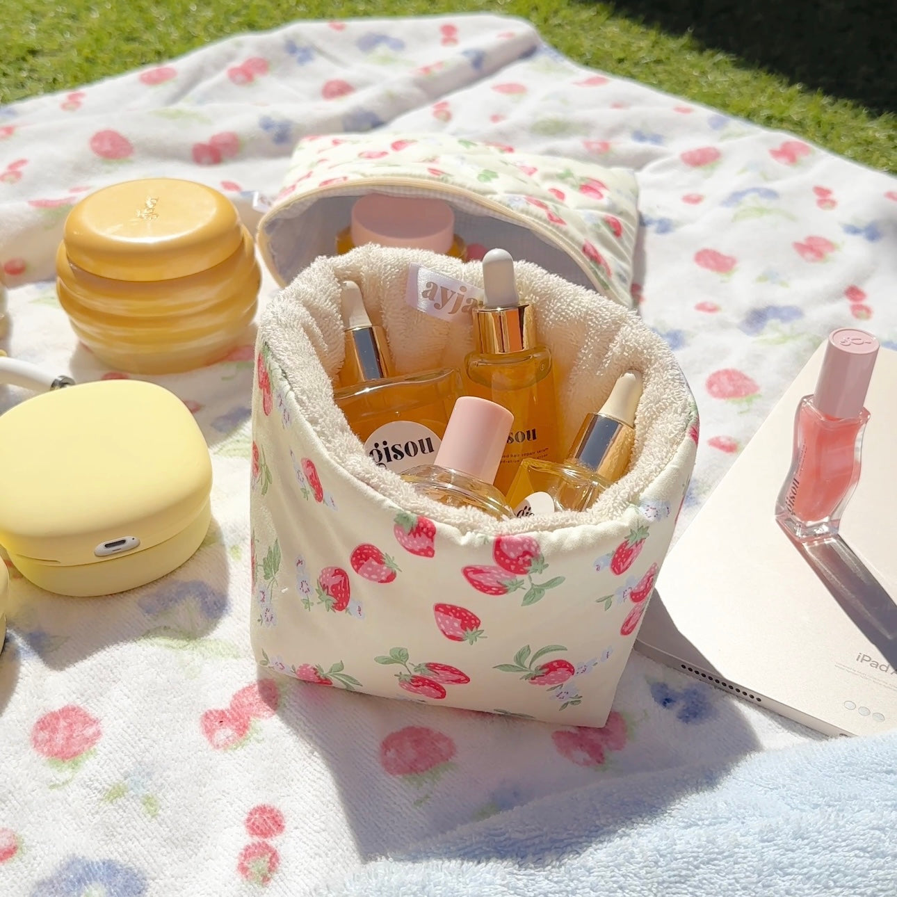 STRAWBERRY TEDDY ORGANIZER