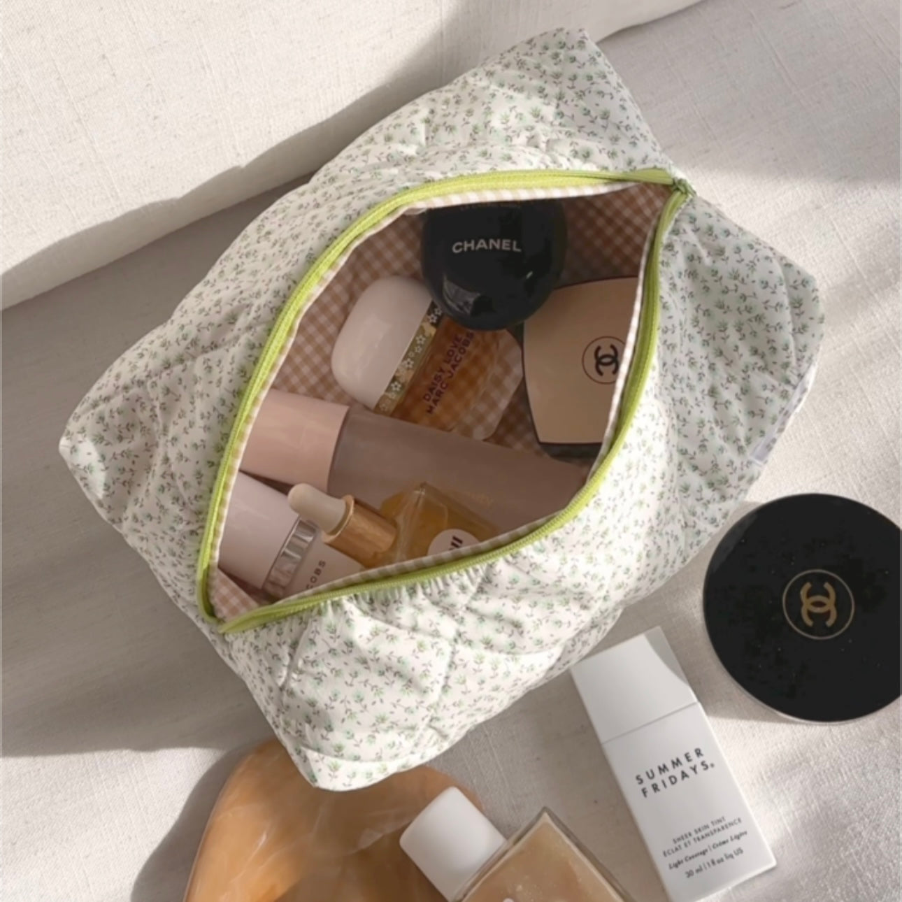 GREEN DITSY FLORAL MAKEUP BAG