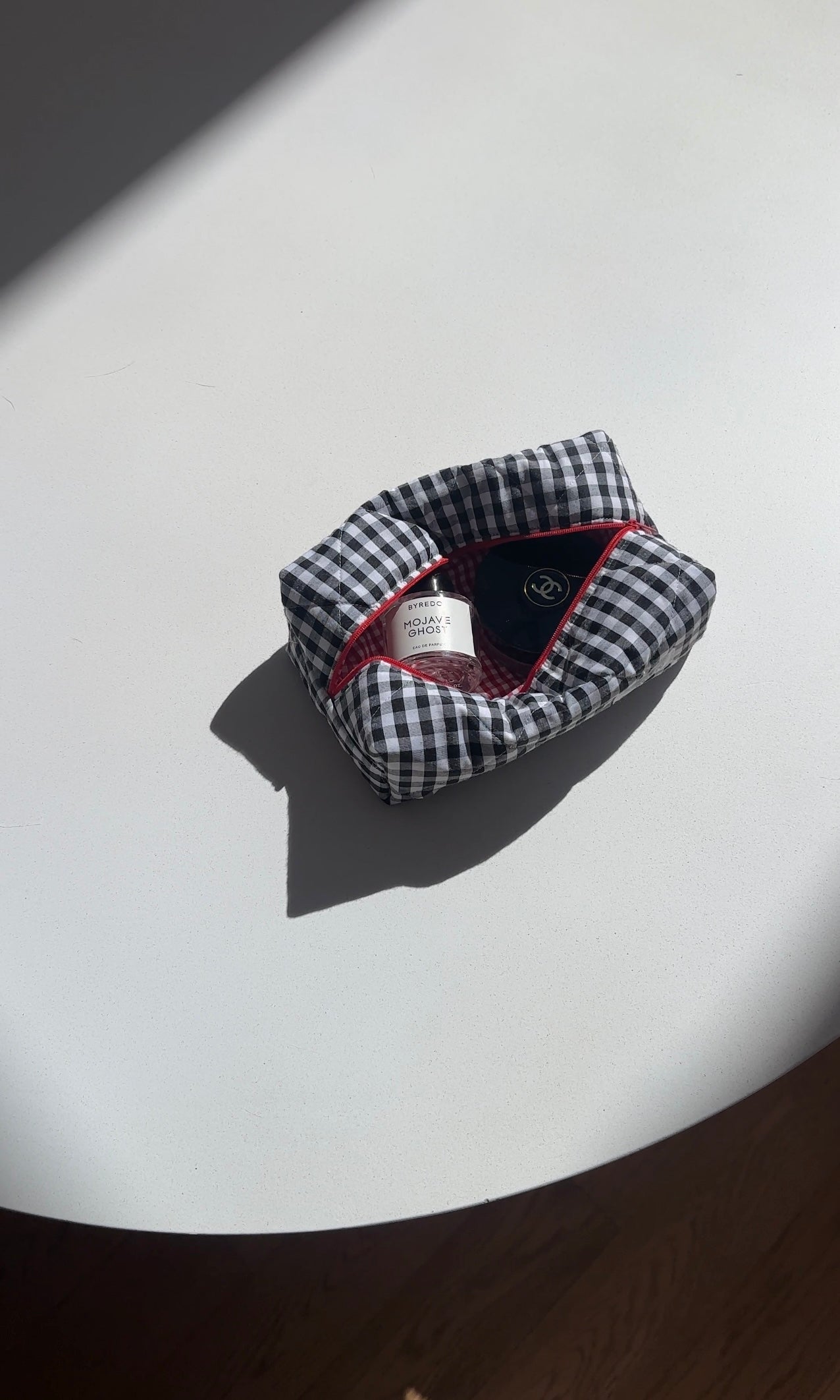 BLACK GINGHAM RED MAKEUP BAG