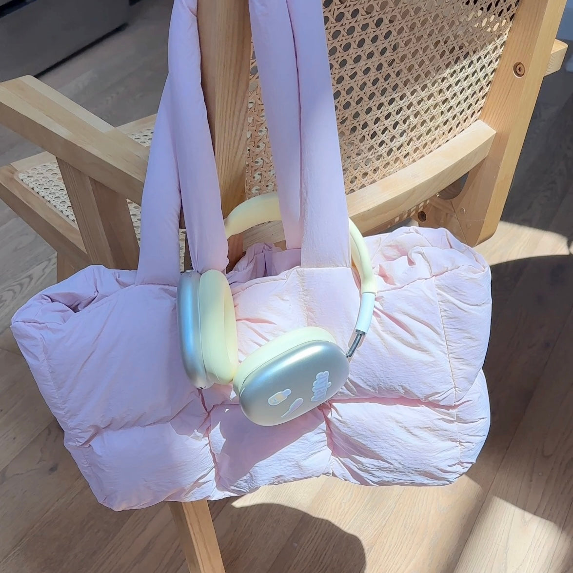PINK CLOUD PUFFER DUFFLE BAG