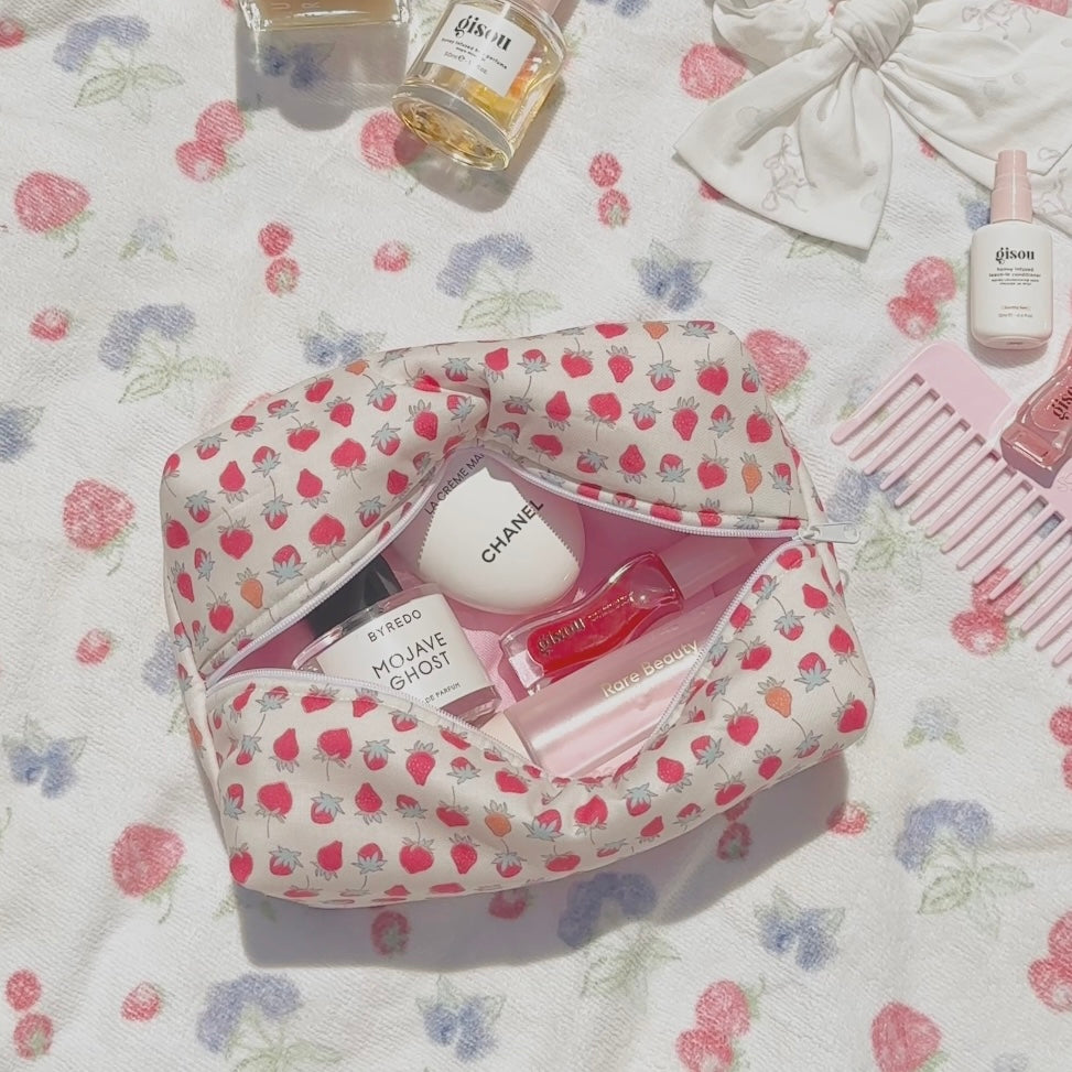 MINI STRAWBERRIES MAKE-UP BAG-AYJAY