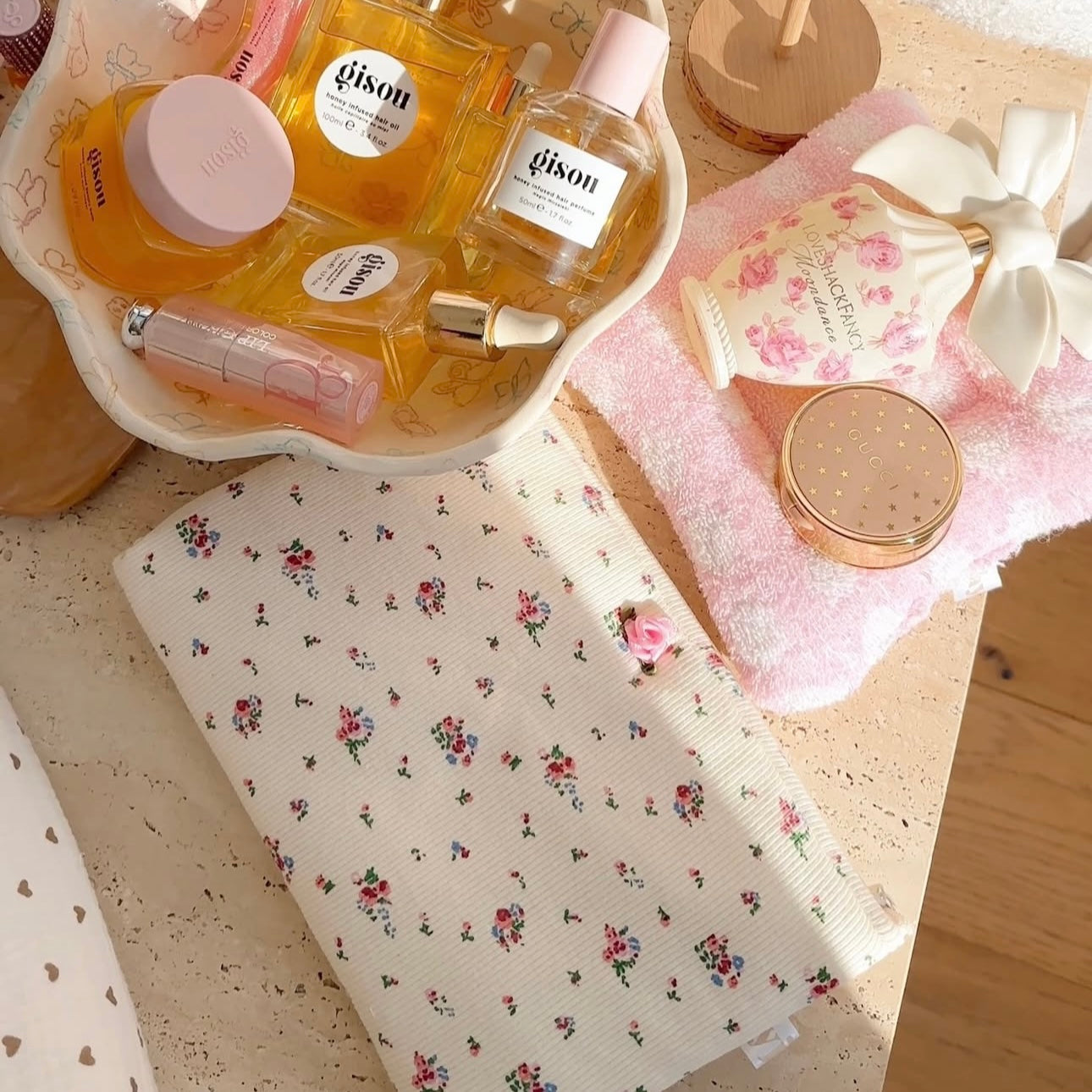 VINTAGE BEIGE FLORAL FLAT POUCH