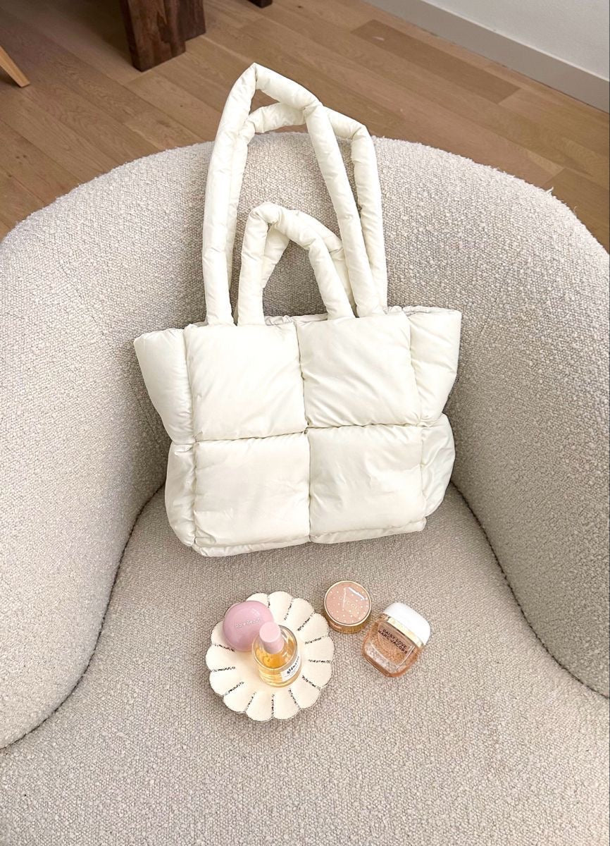 WHITE CLOUD PUFFER TOTE BAG