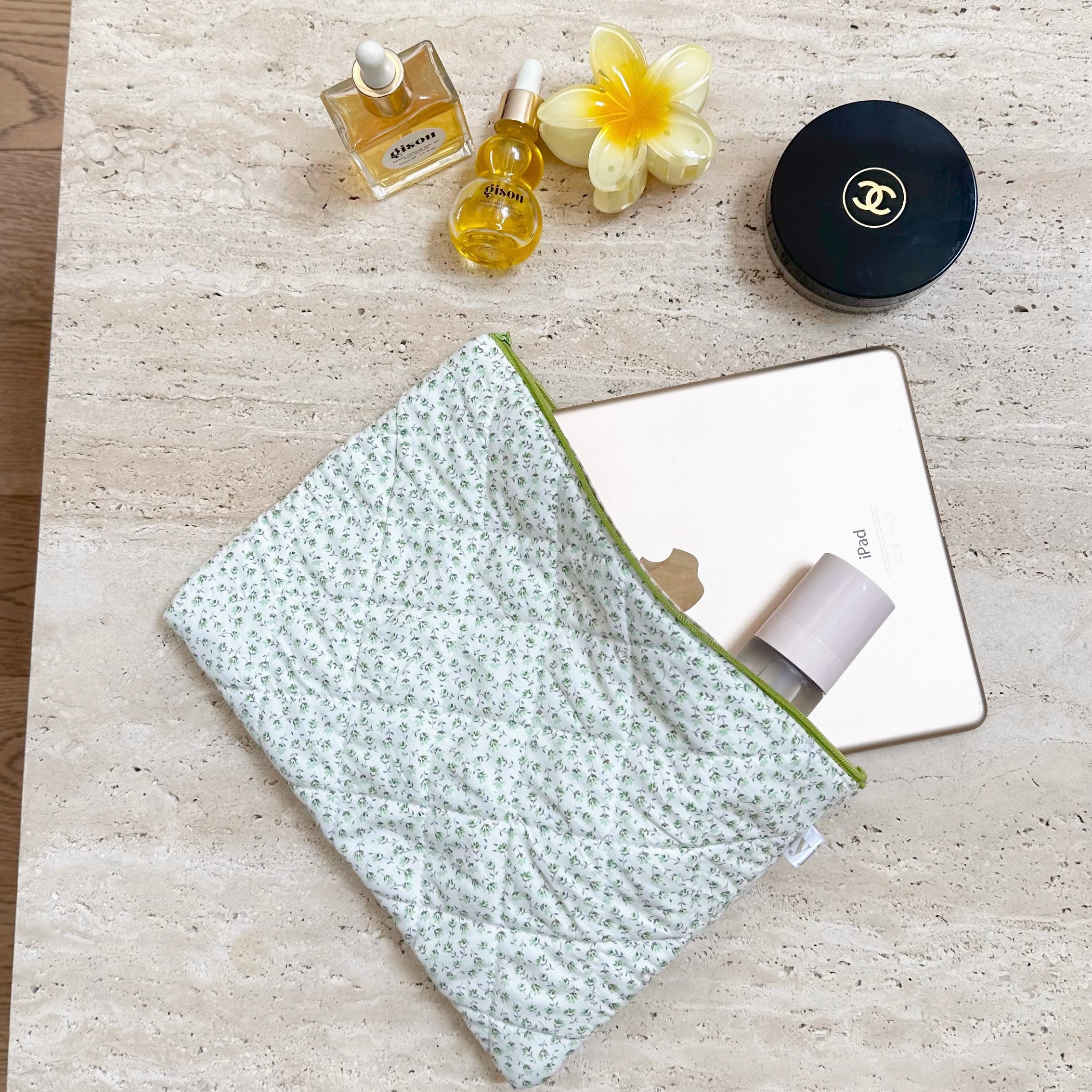 GREEN DITSY IPAD SLEEVE-AYJAY