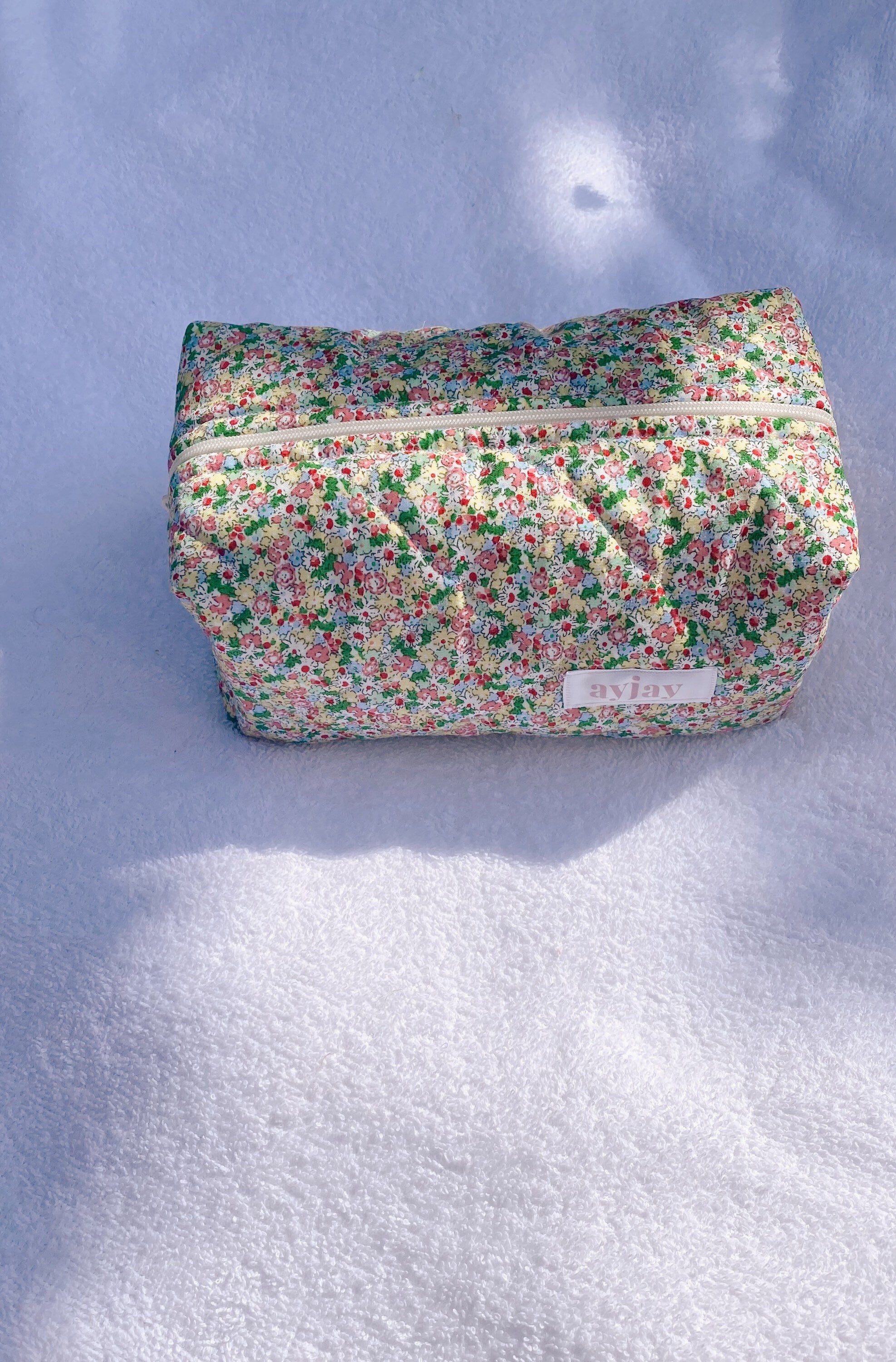 GREEN FLORAL MAKE-UP BAG-AYJAY