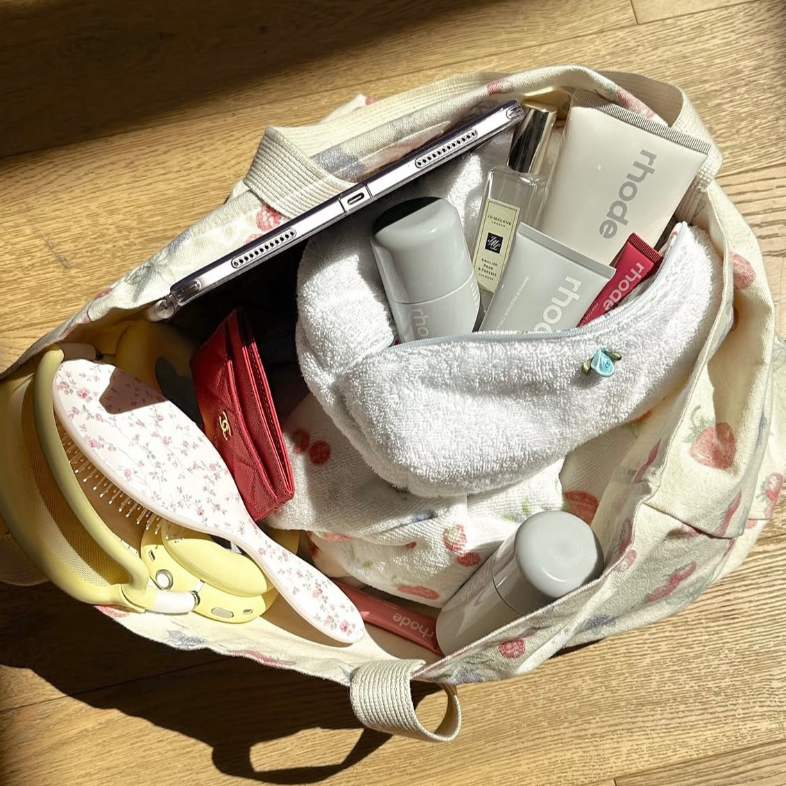 WHITE TEDDY VINTAGE WHITE FLORAL