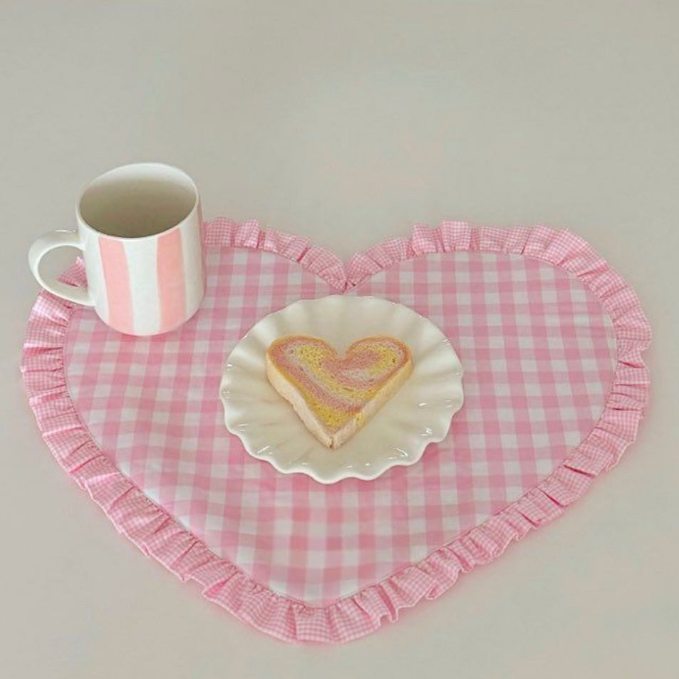 PINK GINGHAM HEART RUFFLED PLACEMAT