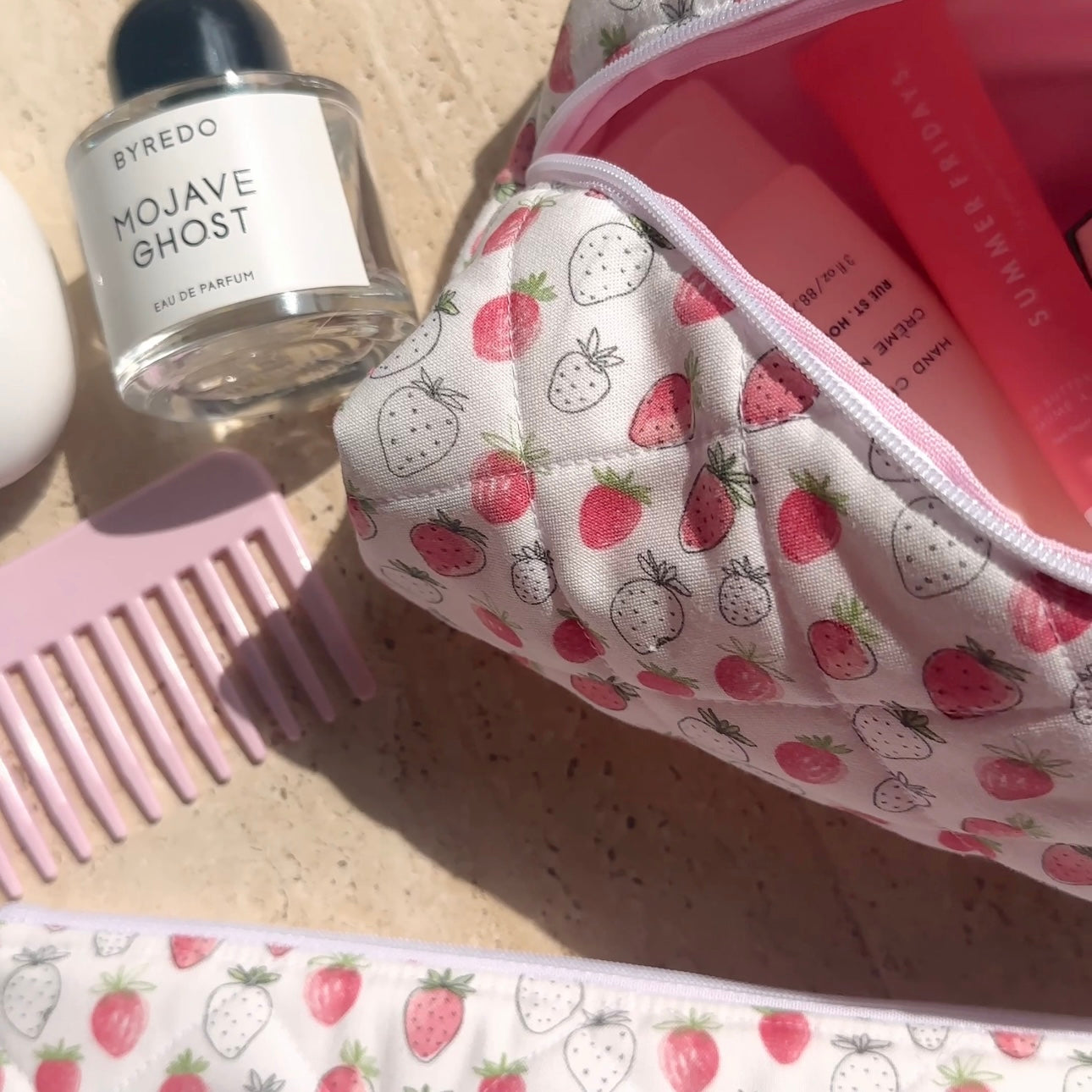 STRAWBERRIES MAKE-UP BAG-AYJAY