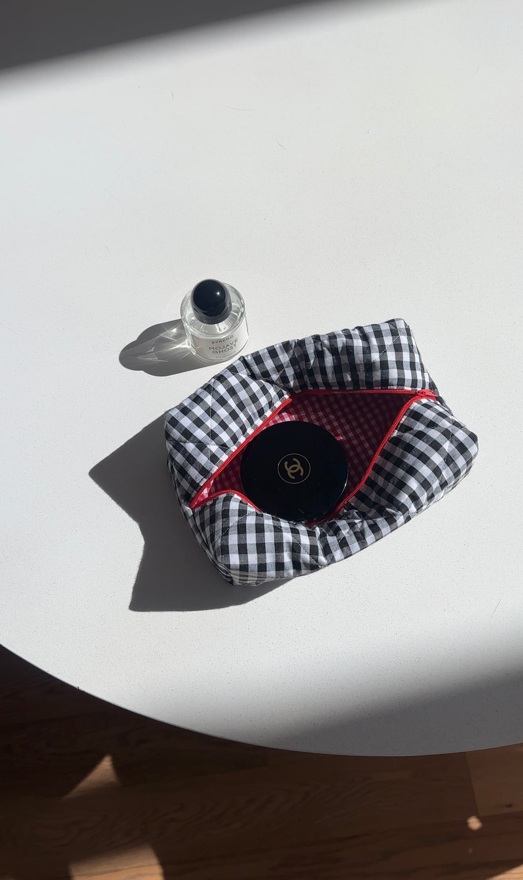 BLACK GINGHAM RED MAKEUP BAG