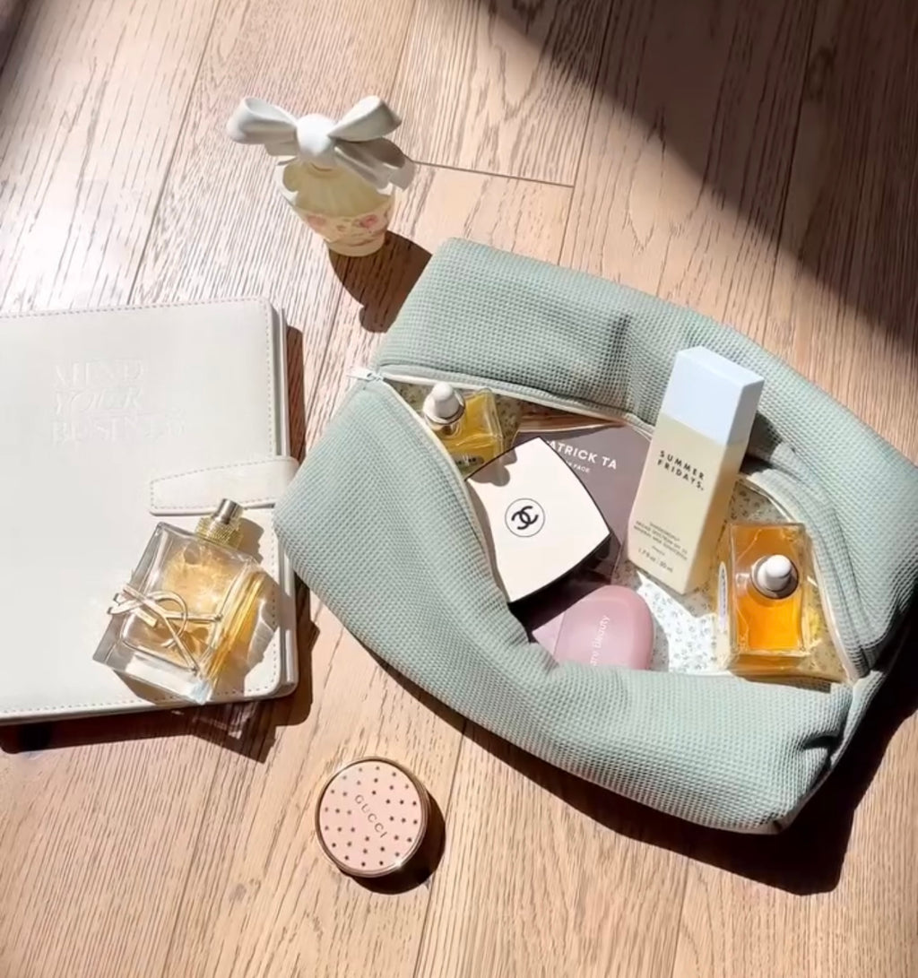 JADE GREEN MAKEUP BAG