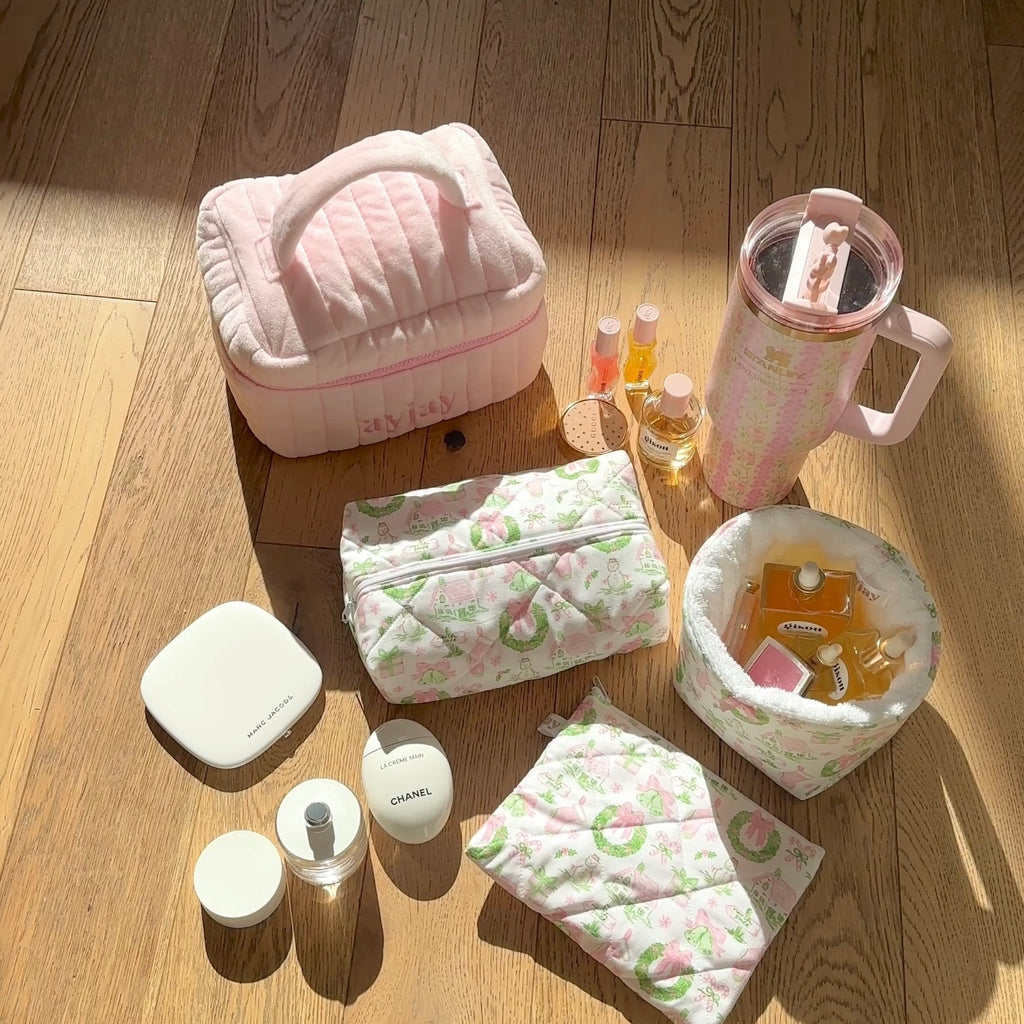 THE NORTH POLE MAKEUP BAG