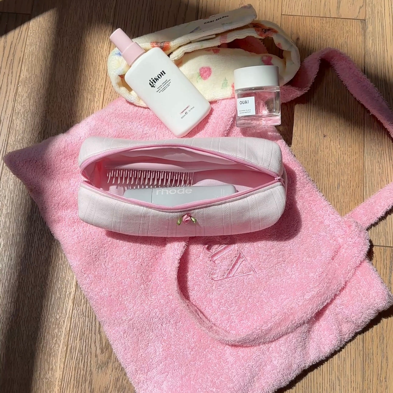 PINK LACE KNIT PENCIL CASE