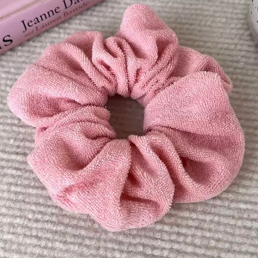 PINK TEDDY SCRUNCHIE
