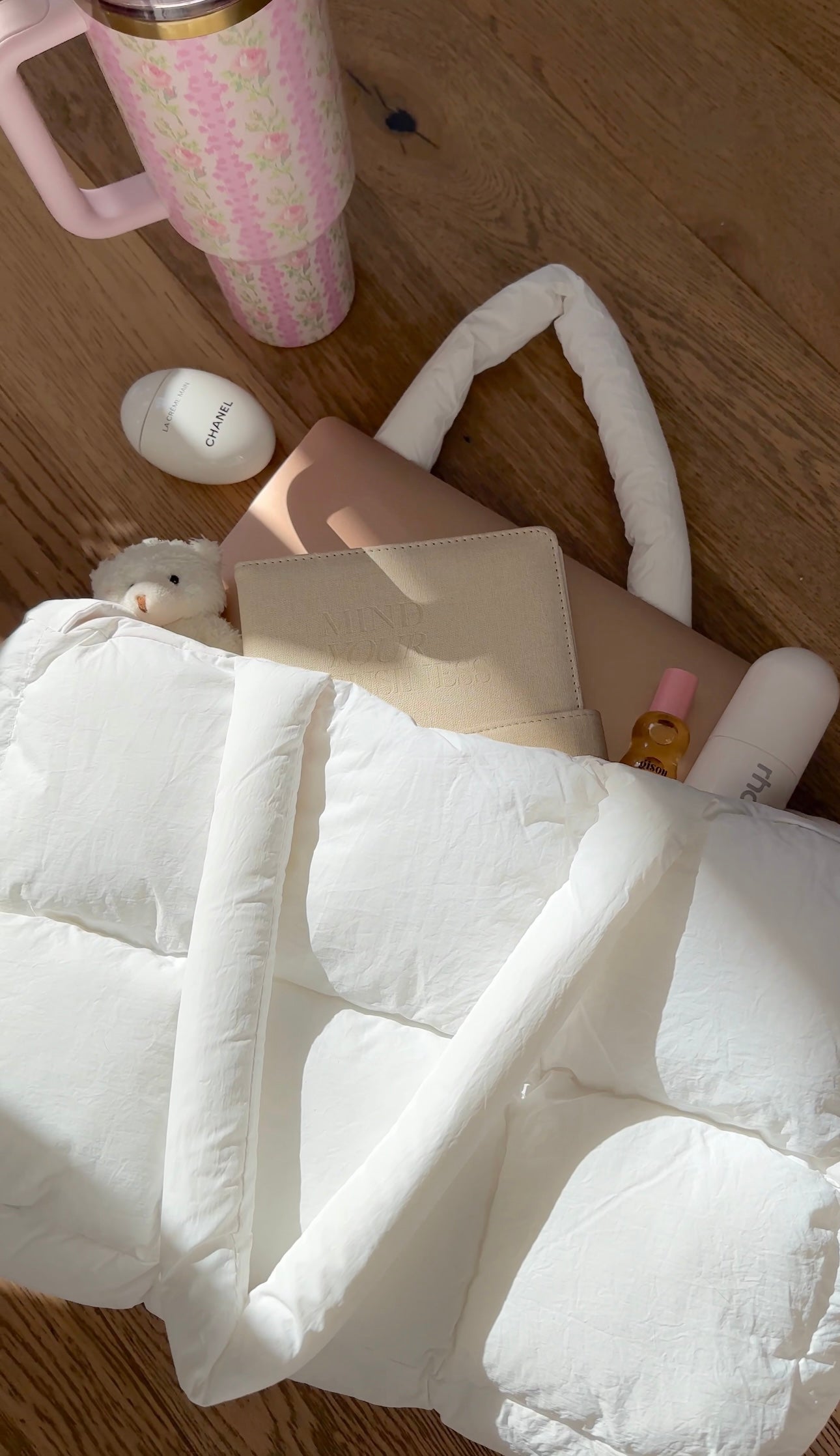 WHITE CLOUD PUFFER DUFFLE BAG