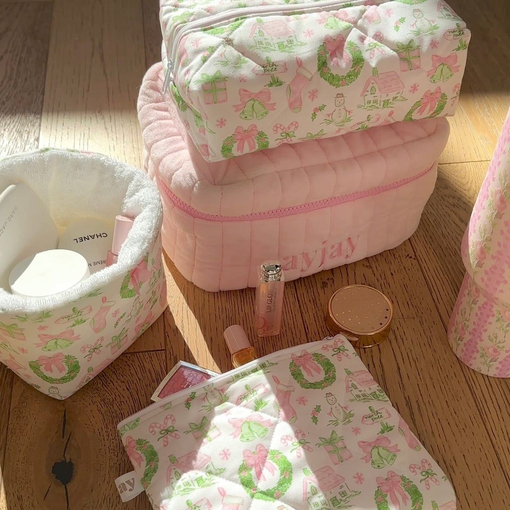 THE NORTH POLE MAKEUP BAG