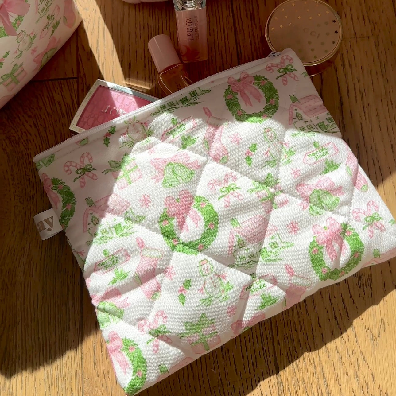 THE NORTH POLE MAKEUP BAG