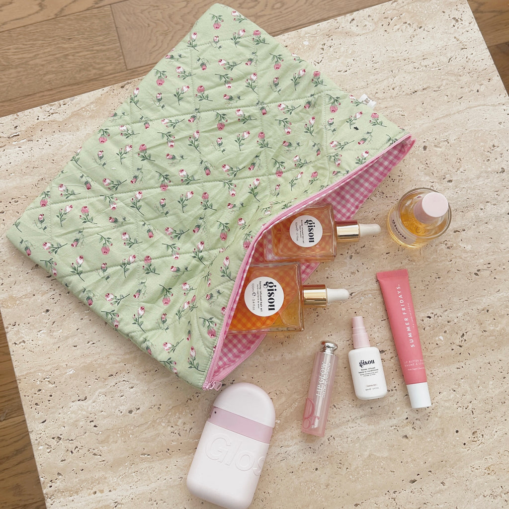 GREEN ROSES MAKEUP BAG