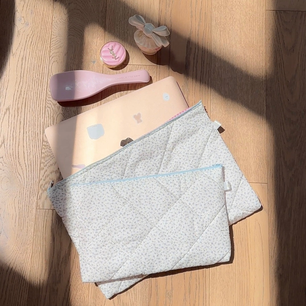 BLUE DITSY IPAD SLEEVE
