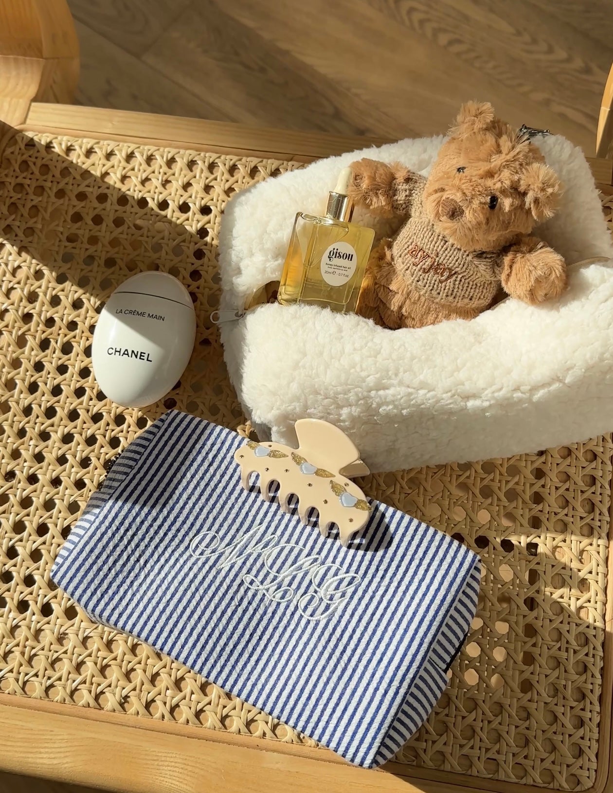 BEIGE & BLUE ANGEL WING HAIR CLAW