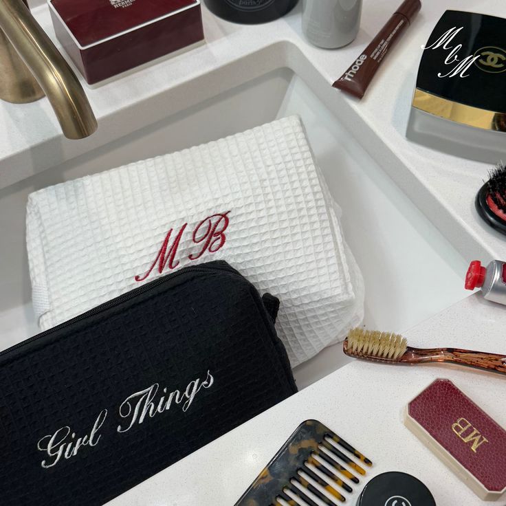 WHITE WAFFLE KNIT RED CUSTOM BAG