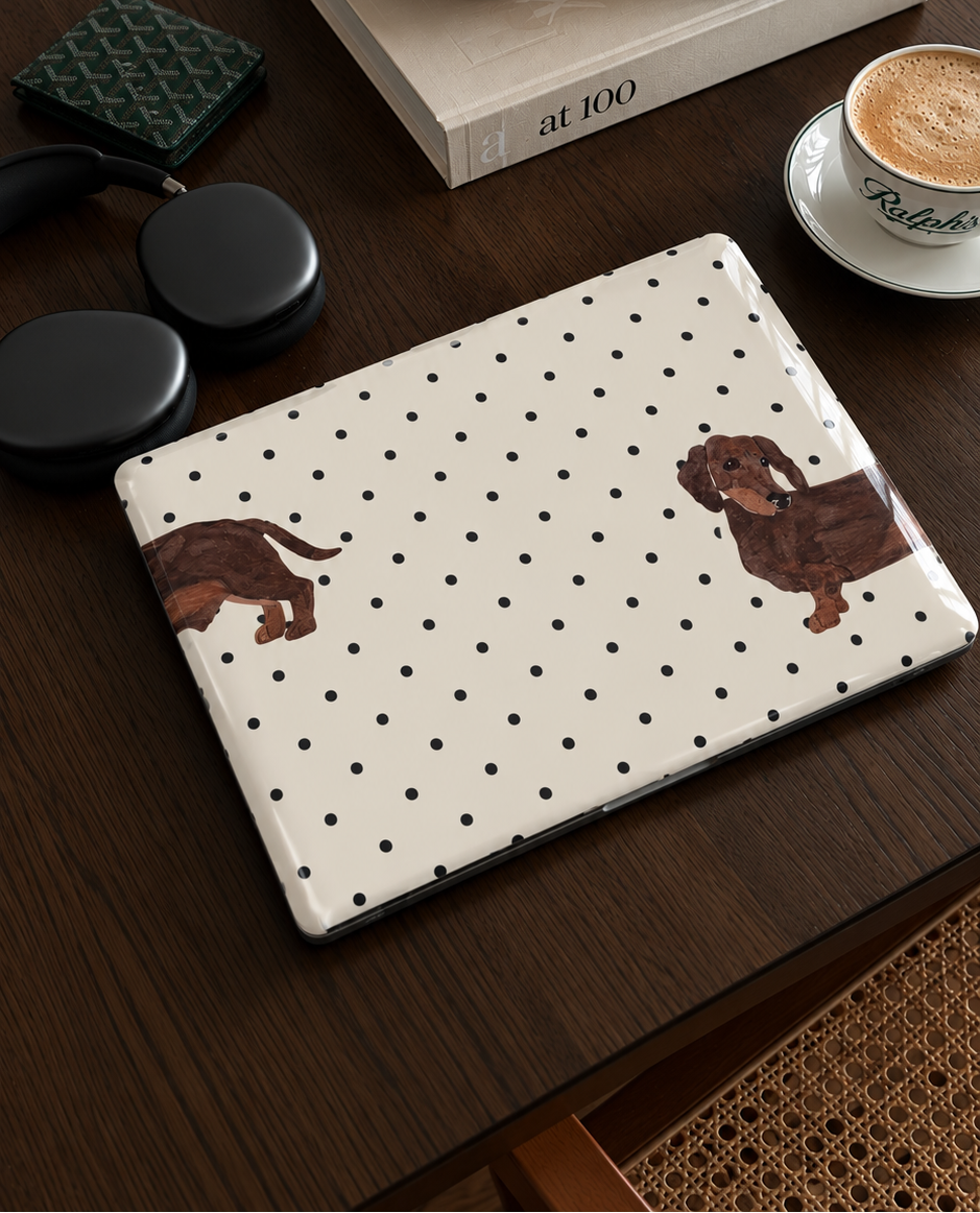 BLACK & WHITE POLKA DOTS DACHSHUND MACBOOK COVERS
