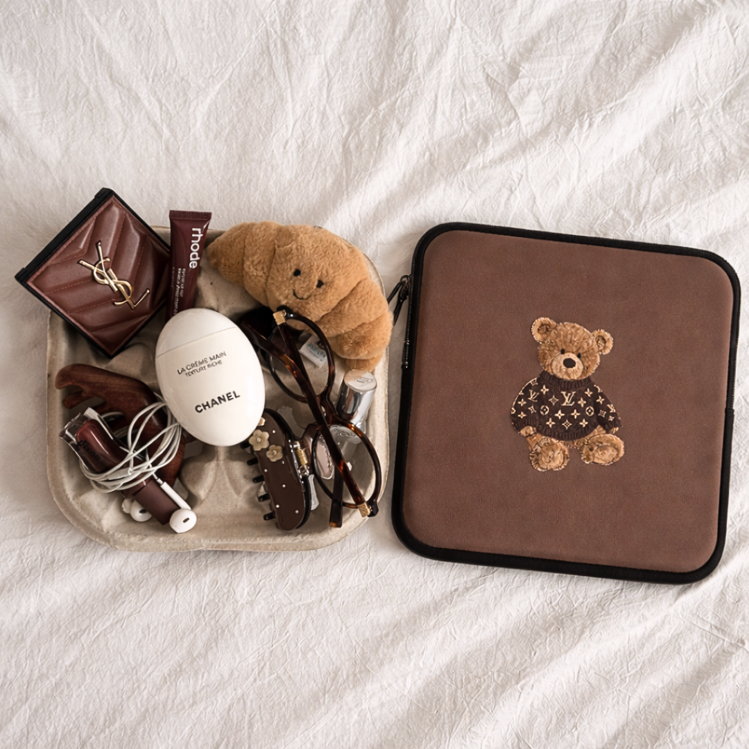 BROWN TEDDY BEAR SWEATER NEOPRENE KINDLE IPAD & LAPTOP SLEEVE