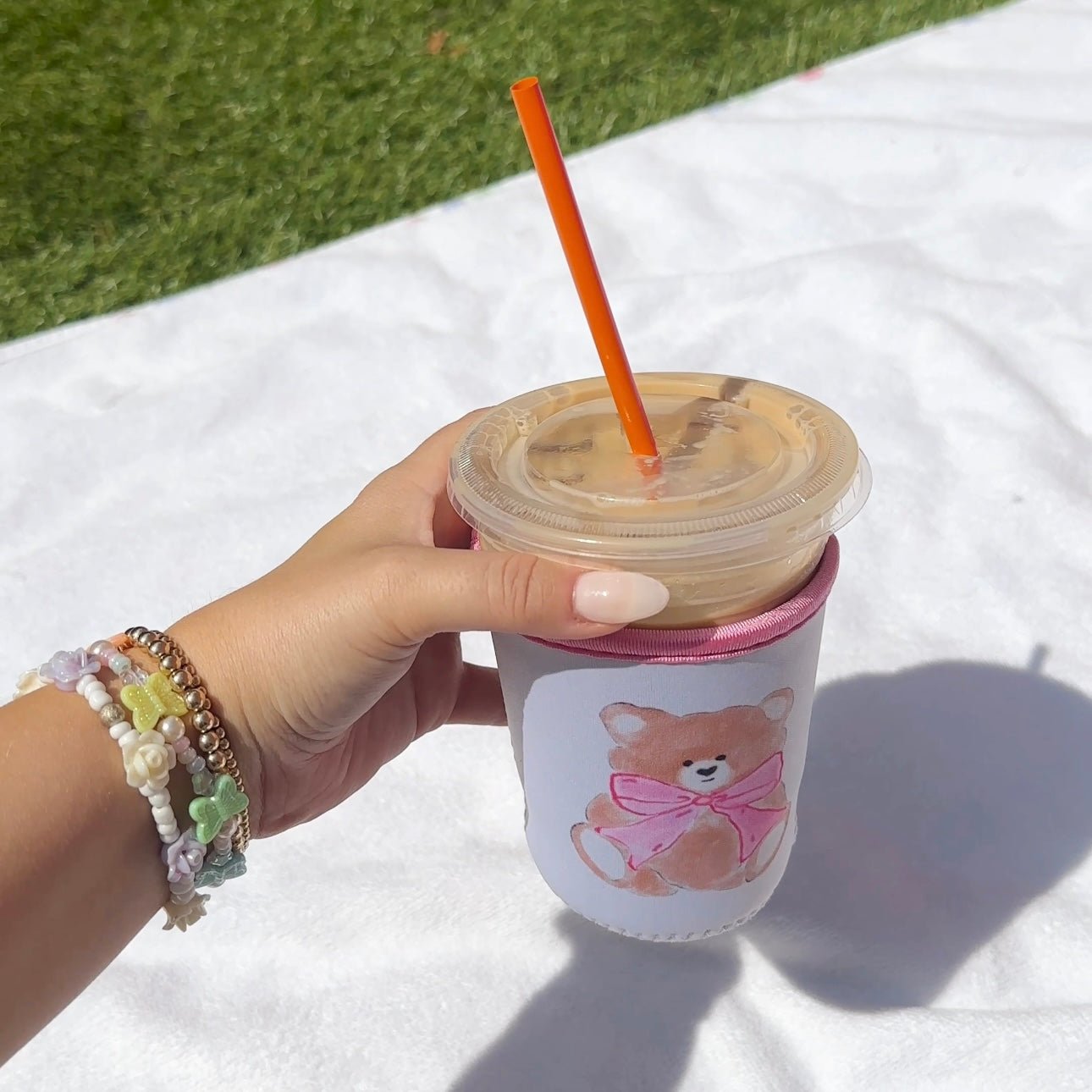 Iced coffee coozie, size S, white with pink bow teddy bear illustration