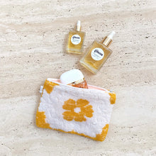 Load image into Gallery viewer, VINTAGE TEDDY ORANGE DAISY POUCH
