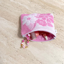 Load image into Gallery viewer, VINTAGE TEDDY PINK DAISY POUCH
