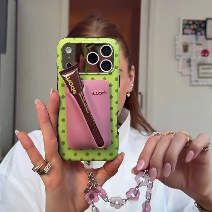 MATCHA POLKA DOTS PHONE CASE