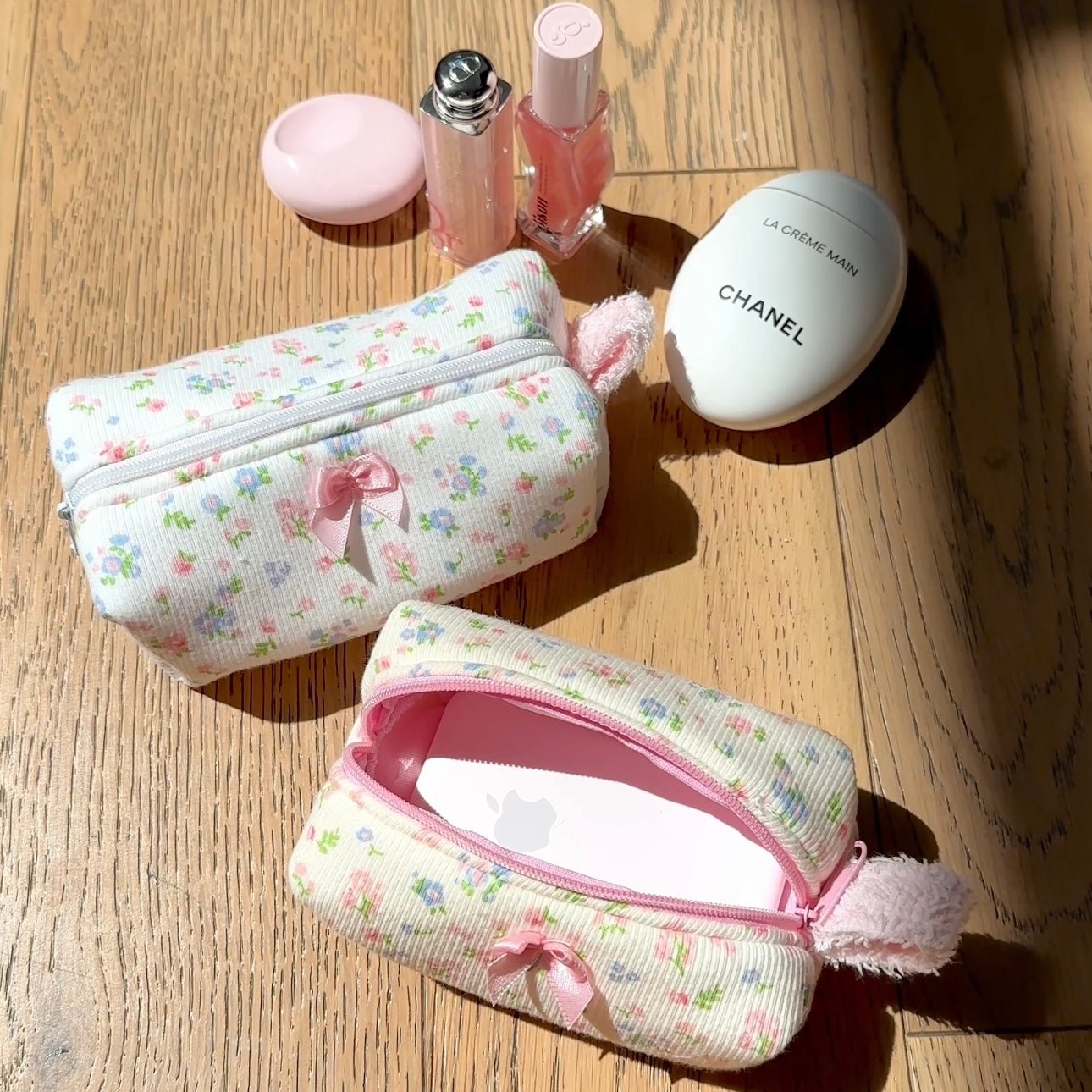 Mini keychain bag in white ditsy floral, zip pouch with ribbon bow