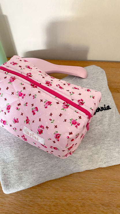 CUTE PINK COQUETTE FLORAL MAKEUP TOILETRY TRAVEL BAG