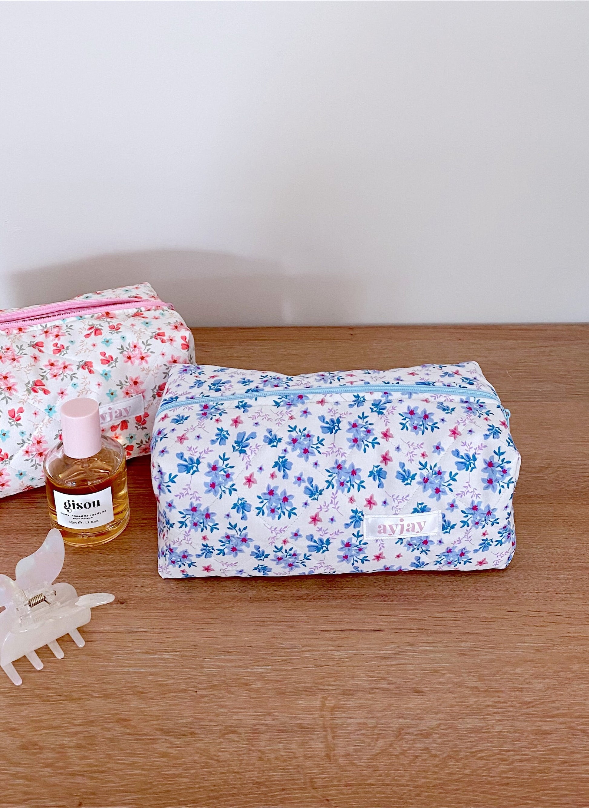 BLUE FLORAL MAKE-UP BAG-AYJAY