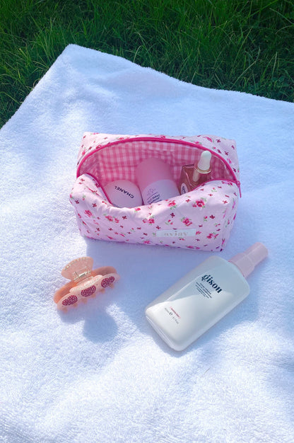 CUTE PINK COQUETTE FLORAL MAKEUP TOILETRY TRAVEL BAG