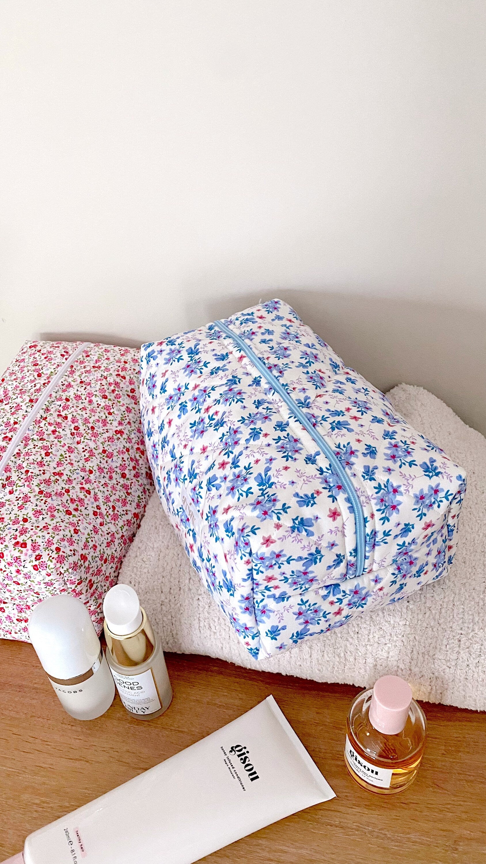 BLUE FLORAL MAKE-UP BAG-AYJAY