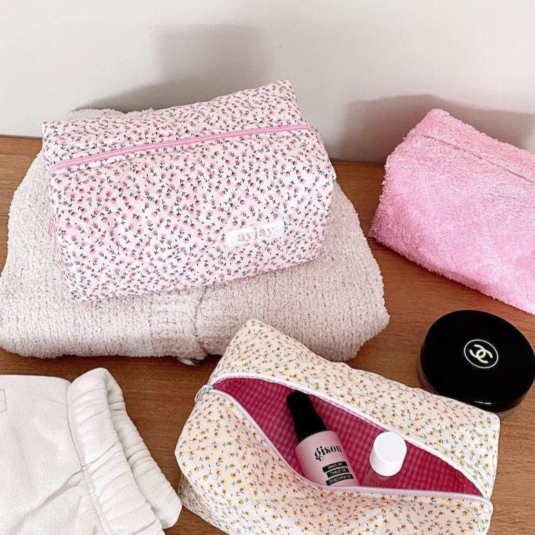 CUTE PINK FLORAL TOILETRY MAKEUP BAG 