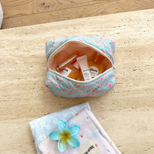 Load image into Gallery viewer, BLUE PINK FLORAL
