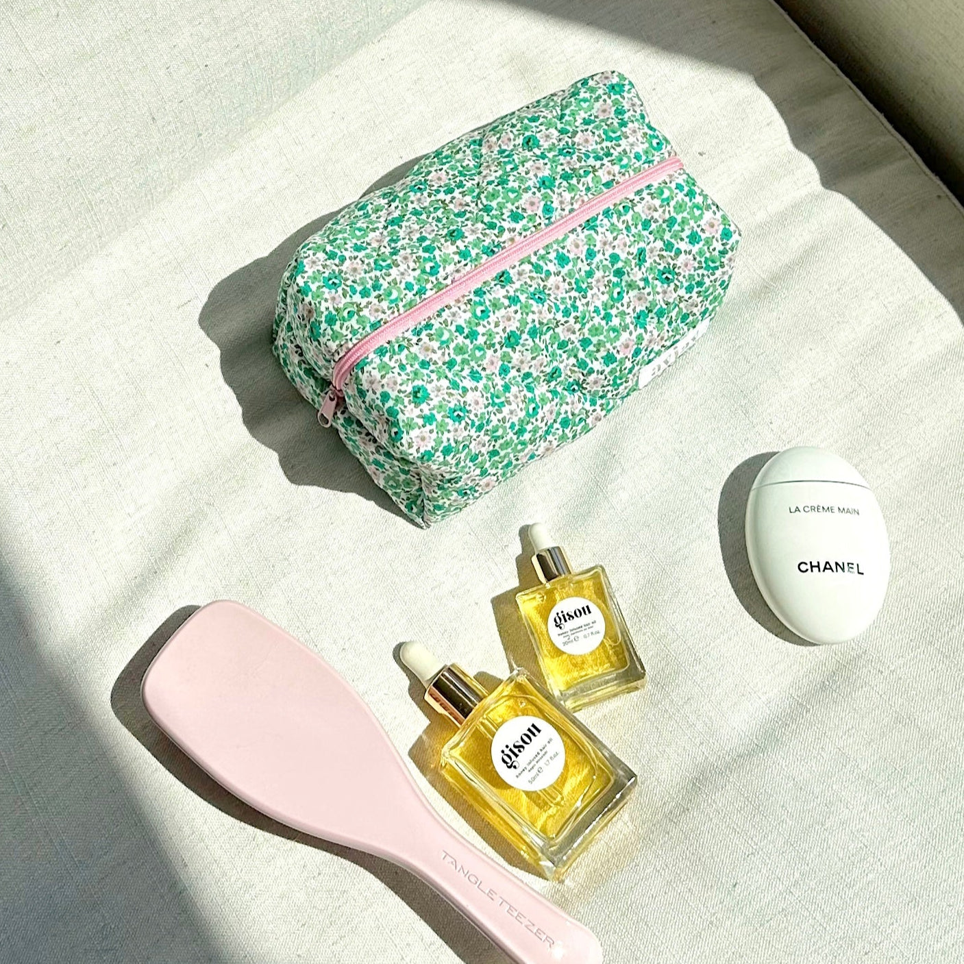 CUTE GREEN PINK FLORAL MAKEUP TOILETRY BAG