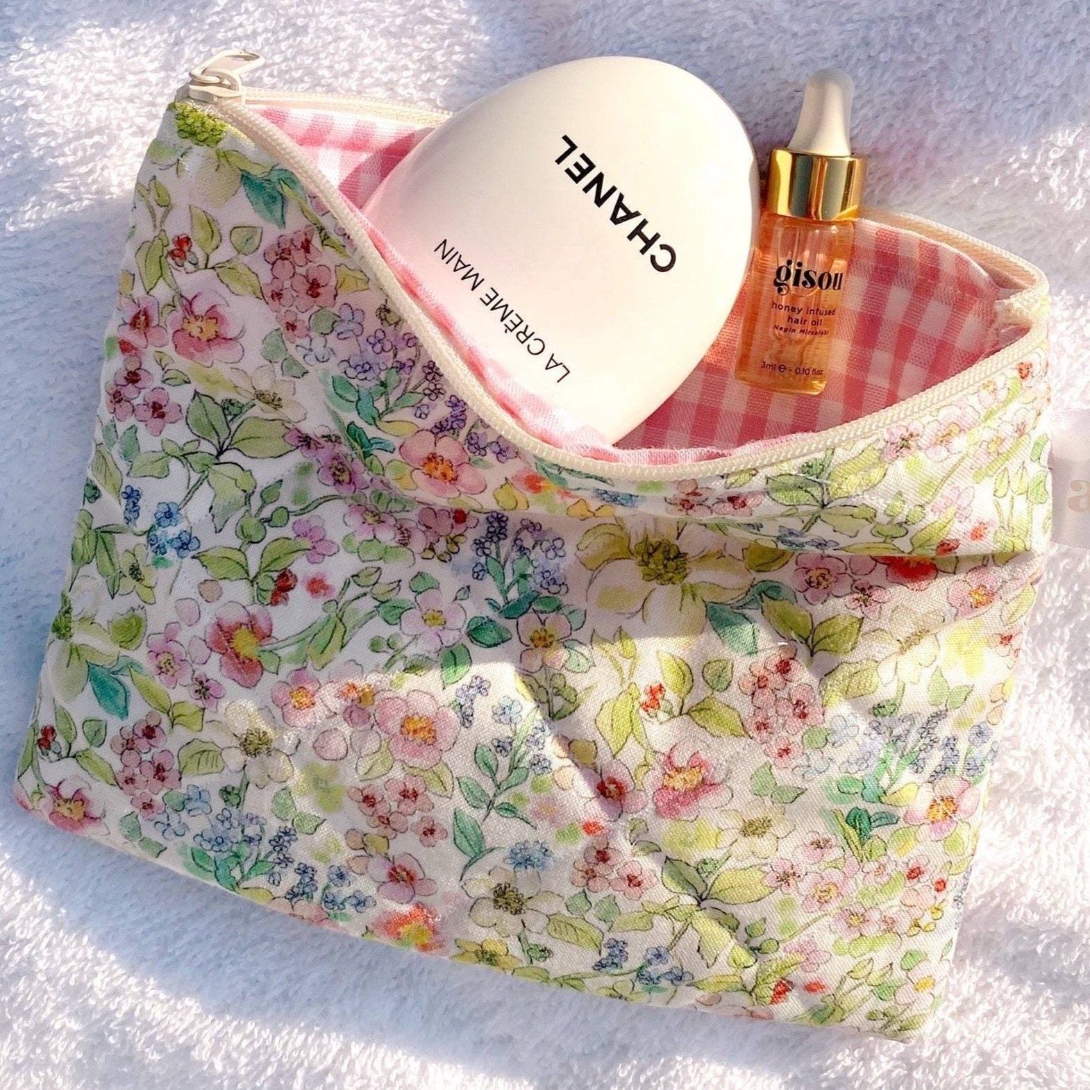 Vintage green floral flat pouch with pink-trim zipper top